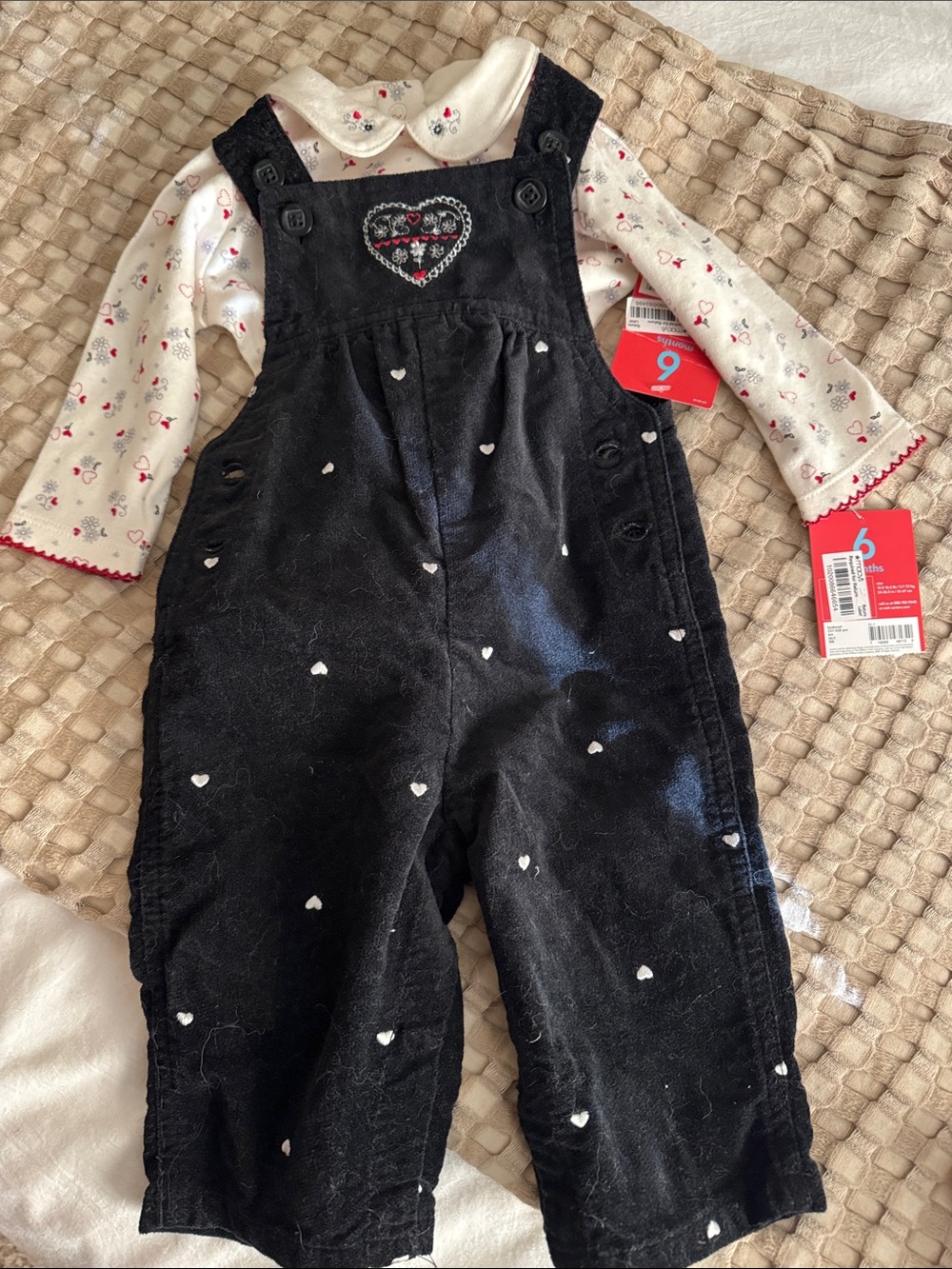 BNWT Girl 6 months Heart Corduroy Overalls with ruffle collar onesie Bodysuit